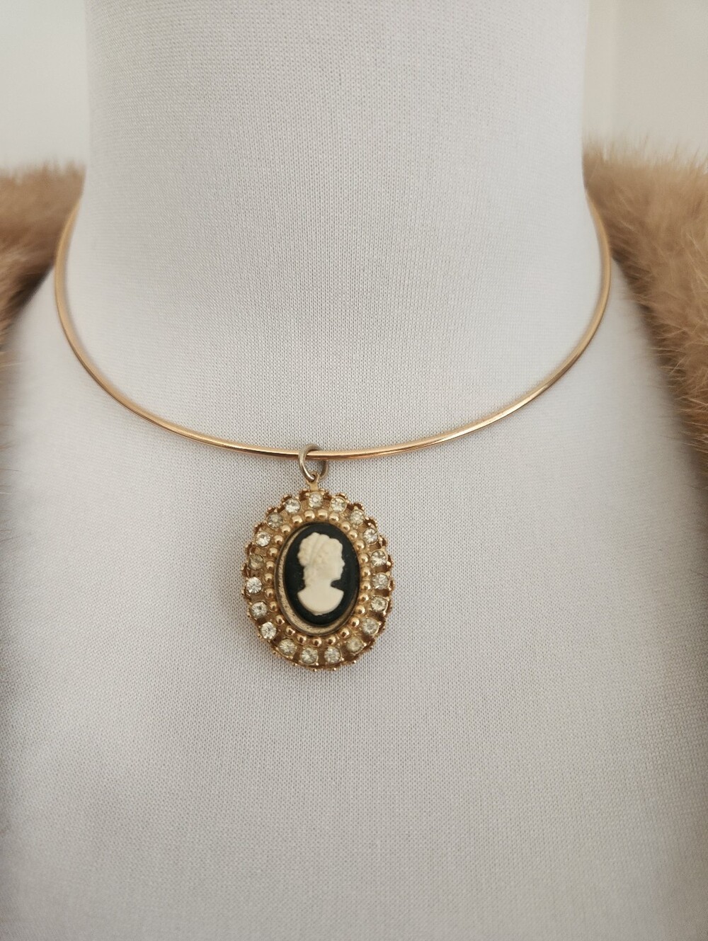 Gold Cameo Pendant Choker Necklace with Black and Ivory Cameo